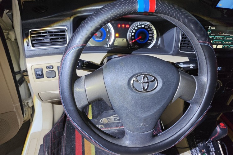 White 2013 Toyota Corolla EX Luxury Edition Sedan - Riching Used Car Trading