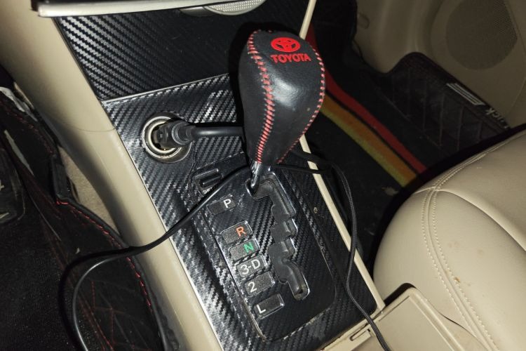 White 2013 Toyota Corolla EX Luxury Edition Sedan - Riching Used Car Trading