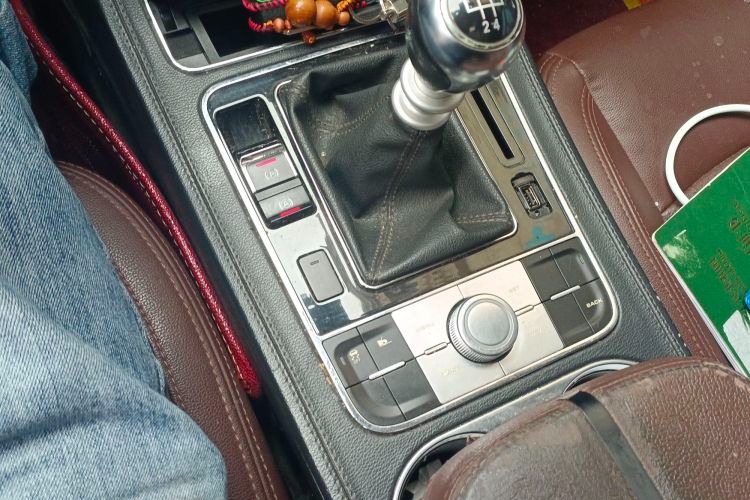 White 2016 Zotye T600 Sport Edition 1.5T Manual SUV - Riching Used Car Trading