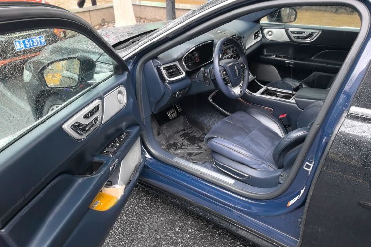 Navy Blue 2018 Lincoln Continental 3.0T AWD Presidential Edition - Riching Used Car Trading